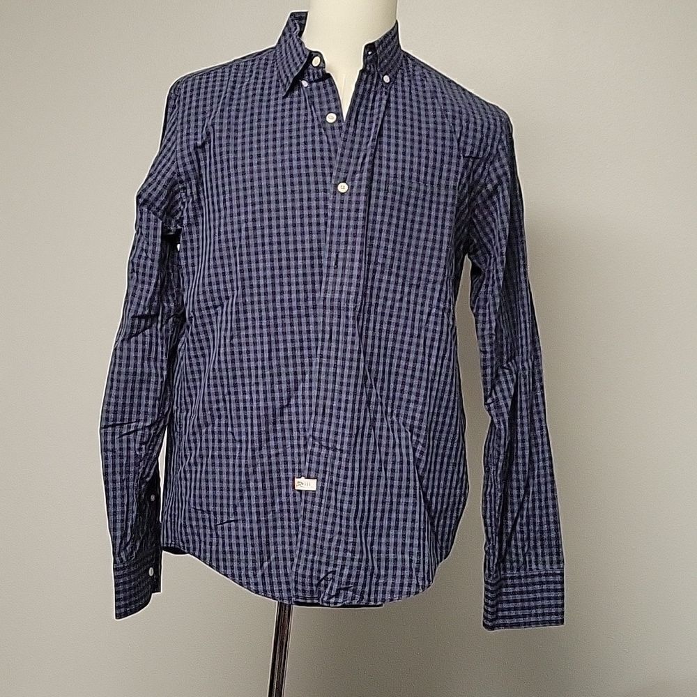 J CREW Casul Button Down Shirt, size L slim. 100% cotton blue on blue check